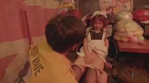 AnalMom - Bà mẹ tóc vàng xinh đẹp để con trai riêng của mình chơi với nút chặn hậu môn mới của bà và lỗ đít chặt chẽ của bà