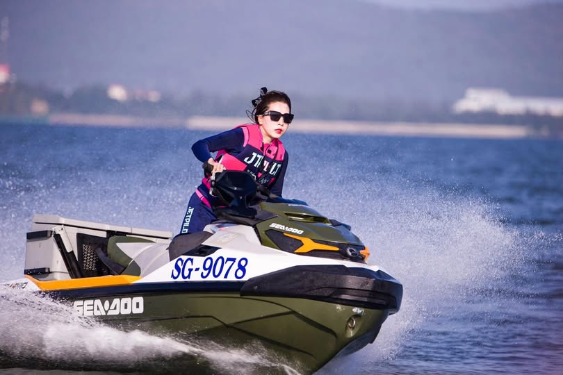 Phụ nữ đã kết hôn là người hiểu đàn ông nhất. Con số này thực sự tuyệt vời trong bộ sườn xám